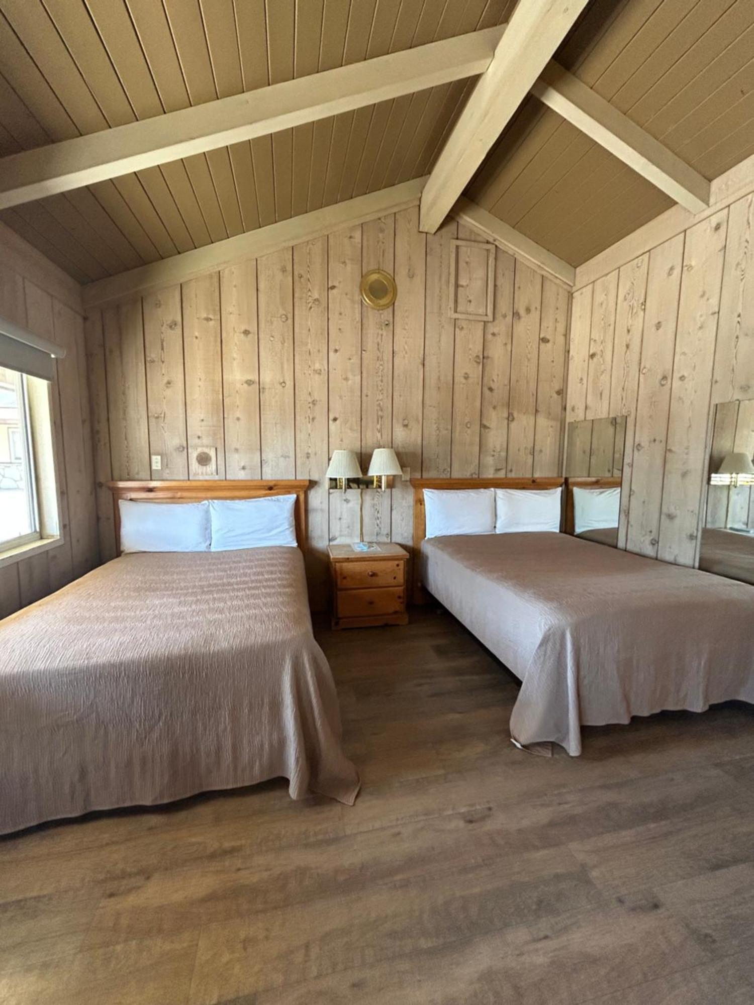 Bristlecone Motel บิกไพน์ ภายนอก รูปภาพ