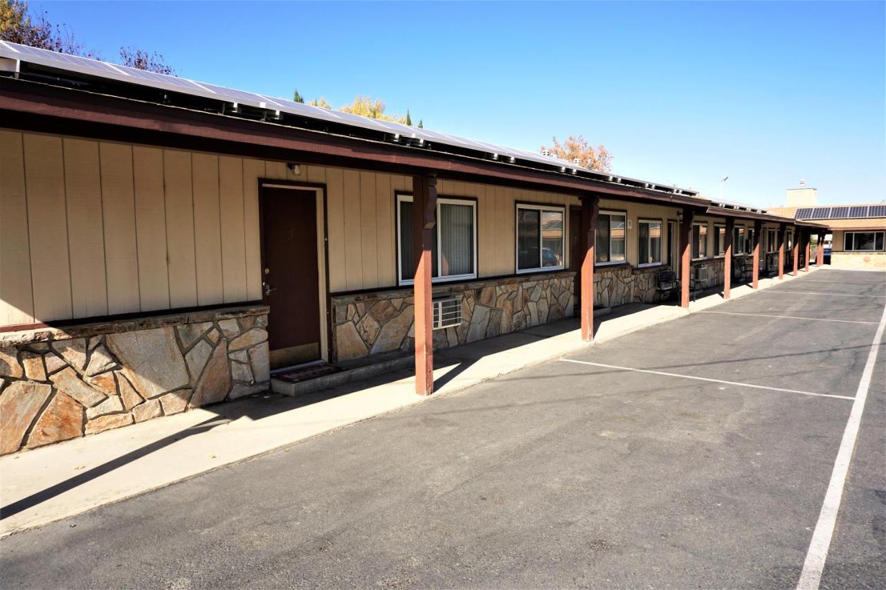 Bristlecone Motel บิกไพน์ ภายนอก รูปภาพ